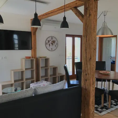 Haus Fjord * Alberndorf im Pulkautal